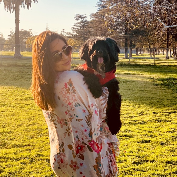 Meet your Posher, Andrea- Ambassador!! - Picture 1 of 6